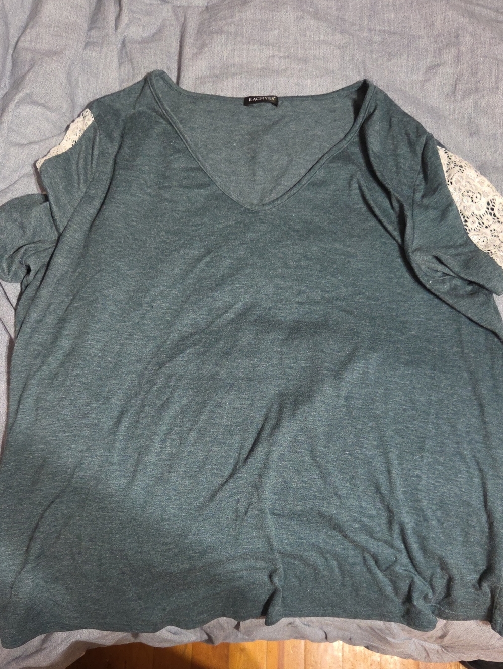 Lace-Trim V-Neck Women's Top in Teal by